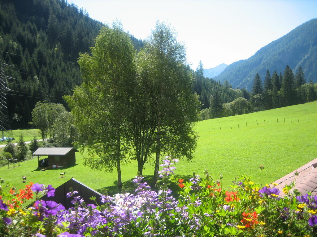 Alpenhotel Badmeister Flattach Buitenkant foto