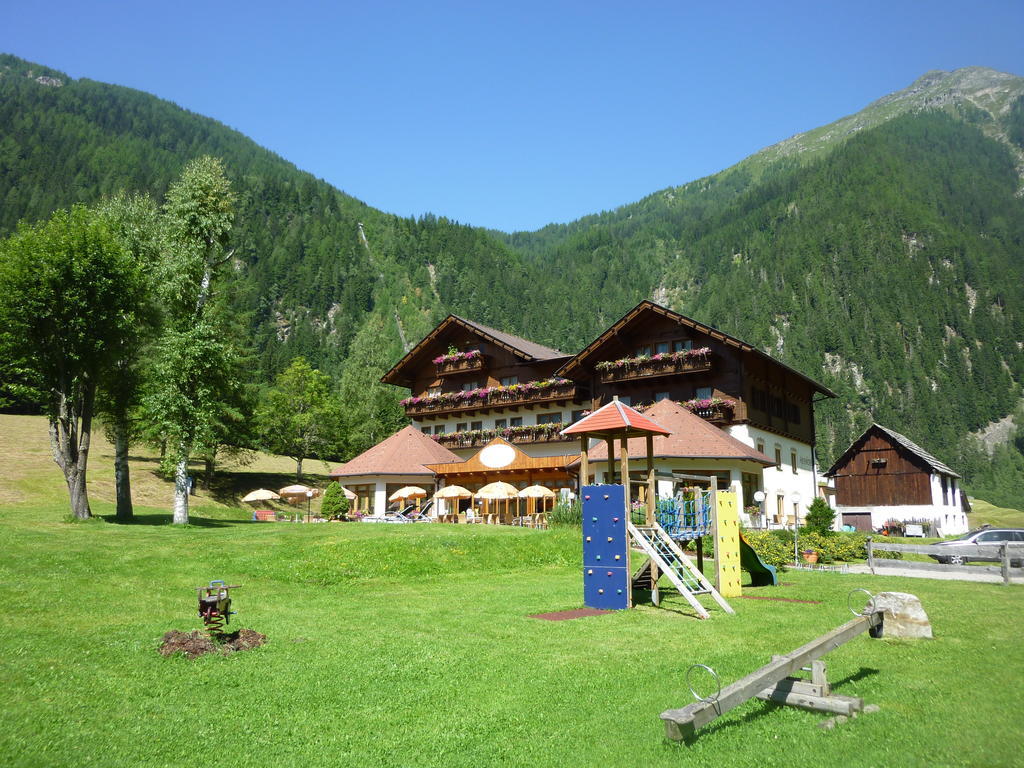 Alpenhotel Badmeister Flattach Buitenkant foto