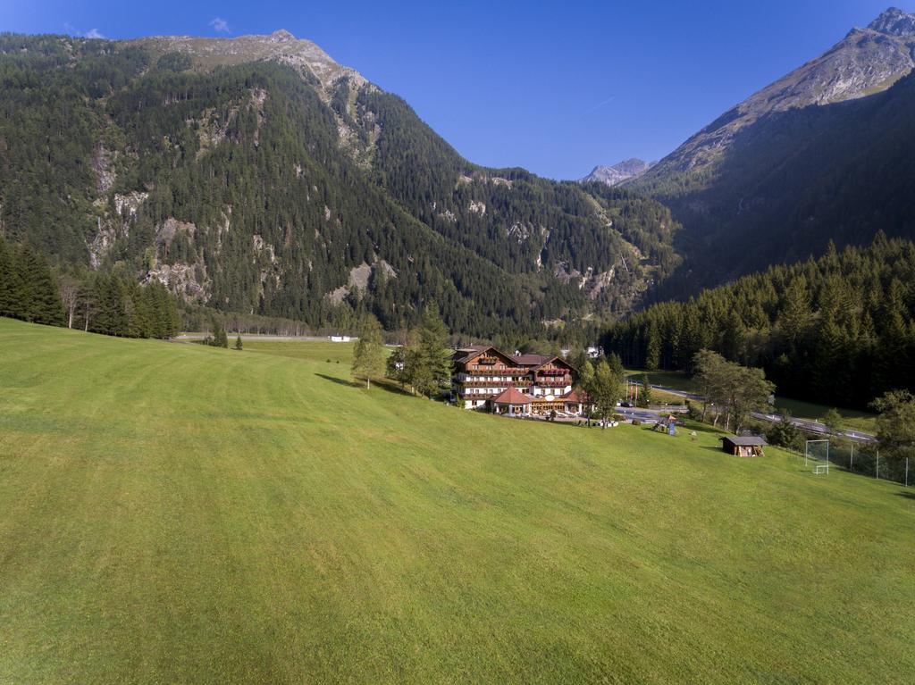 Alpenhotel Badmeister Flattach Buitenkant foto