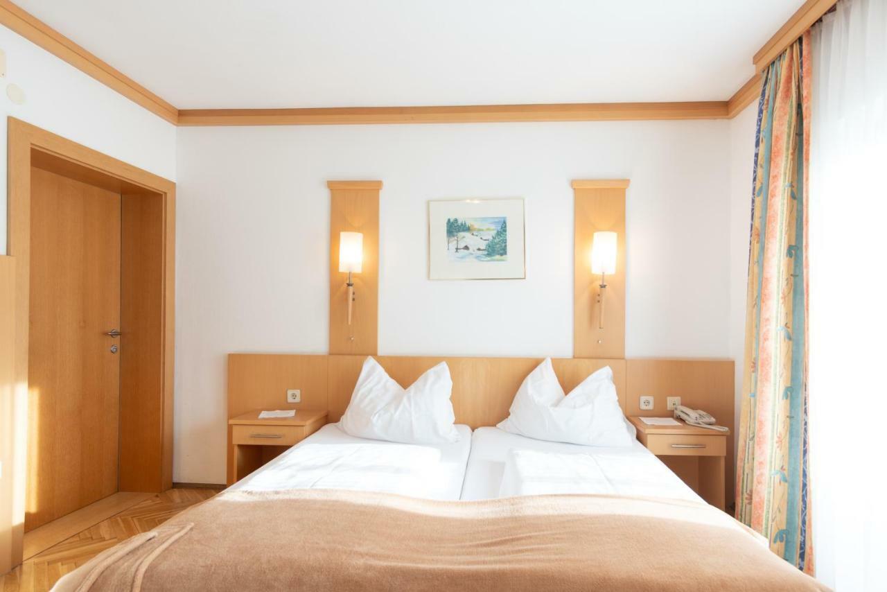 Alpenhotel Badmeister Flattach Buitenkant foto